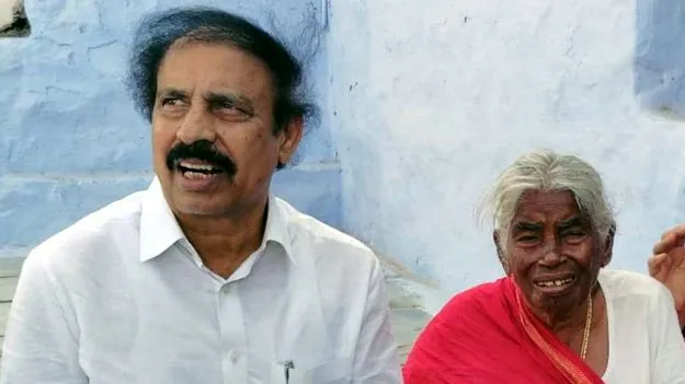 రామకృష్ణ తల్లి అంత్యక్రియలు పూర్తి