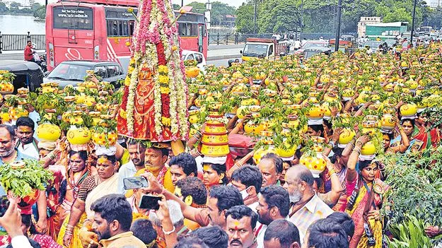 నేటి నుంచే బోనాలు