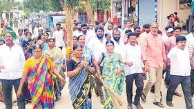 డంపింగ్‌ యార్డు హఠావో.. సిద్ధాపూర్‌ బచావో 