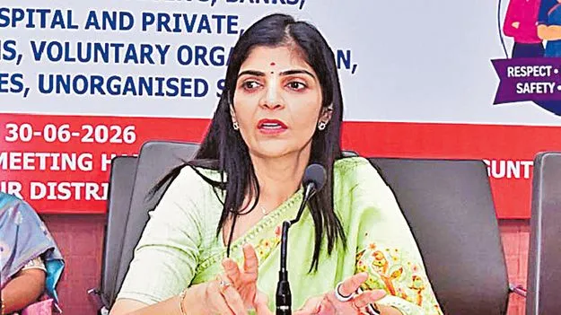 మహిళలను కించపరిచే వ్యాఖ్యలను కట్టడి చేయాలి 
