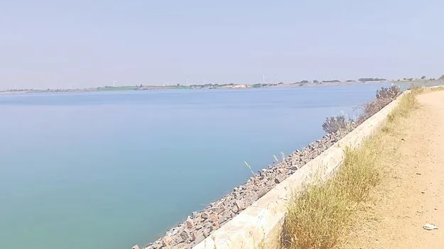 హంద్రీ - నీవాకు52 టీఎంసీలు