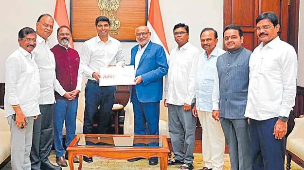 ఉపరాష్ట్రపతి, స్పీకర్‌తో టీడీపీ ఎంపీల భేటీ