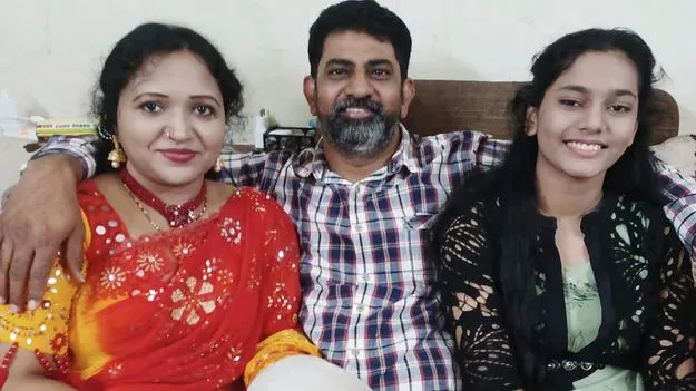మా అమ్మాయిని తెచ్చివ్వలేరు కదా!