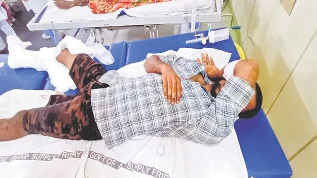 ఉన్మాదిపై పోలీసు కాల్పులు