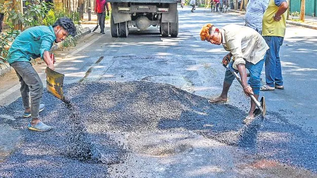 రహదారిపై రణం