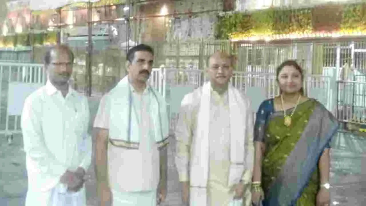 శ్రీవారి సేవలో హైకోర్టు న్యాయమూర్తి