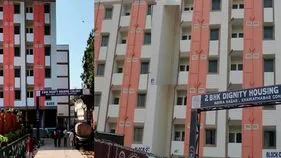 డబుల్‌ బెడ్రూం కాలనీల్లోని దుకాణాల వేలం