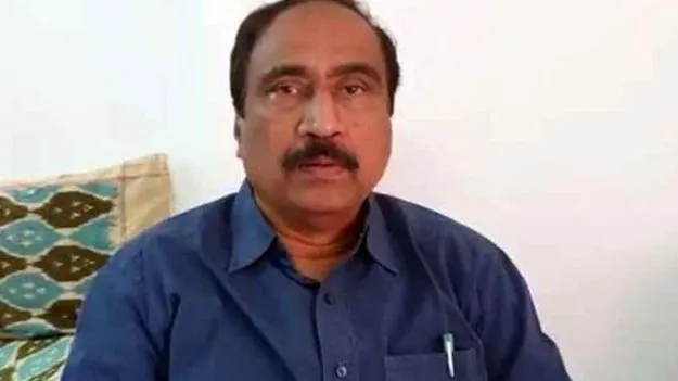 కేటీఆర్‌దే క్రాస్‌ బ్రీడ్‌: ఎమ్మెల్యే సంజయ్‌ 