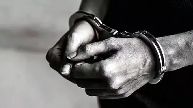 కార్పొరేట్‌ స్కూల్‌ సూపర్‌వైజర్‌ కామ చేష్టలు