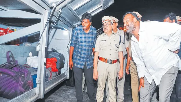 మానవ తప్పిదంతోనే ఆ బస్సు ప్రమాదాలు