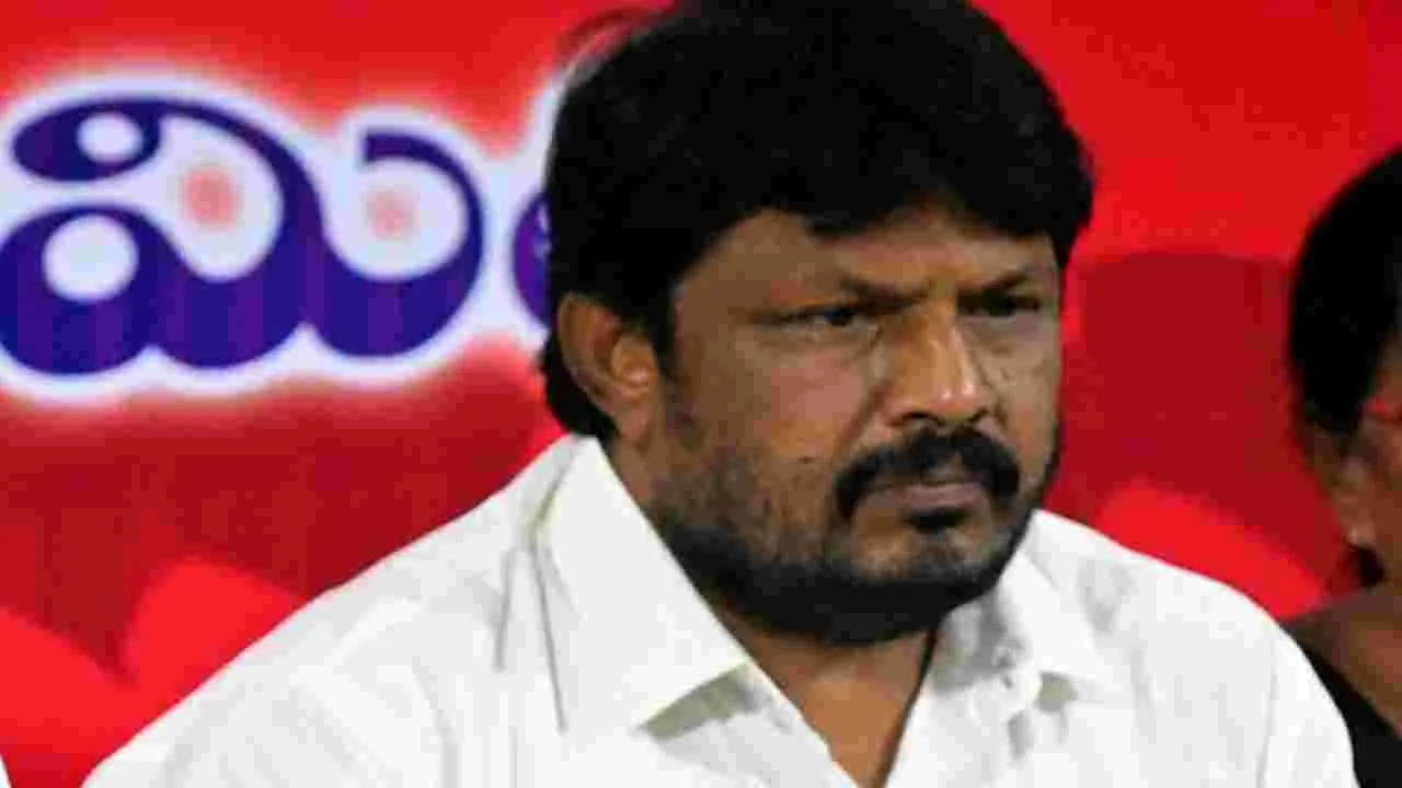 ప్రజల దృష్టిని మరల్చేందుకు డైవర్షన్‌ పాలిటిక్స్‌