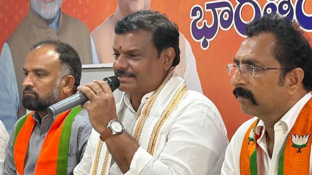 దేశాభివృద్ధికి కాంగ్రెస్‌, వామపక్షాల మోకాలడ్డు