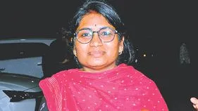 దాటవేత.. మౌనం.. యాగీ!