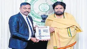 అసభ్య పోస్టులపై కఠిన చర్యలు