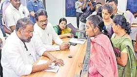ఇందిరమ్మ ఇళ్ల కోసమే అధికంగా దరఖాస్తులు : మంత్రి శ్రీహరి 