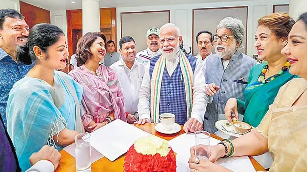 ఆందోళన వద్దు.. నేను మీతోనే!