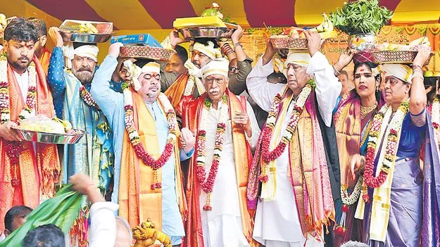 అమ్మా.. బయలెల్లినాదో!