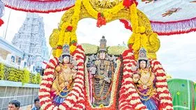 ముత్యపు కవచంలో మలయప్ప