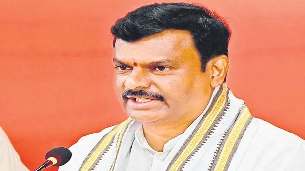 ఖర్గే వ్యాఖ్యలు దుర్మార్గం.. అరెస్టు చేయాలి: మాధవ్‌