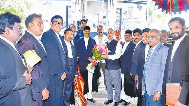 హైకోర్టులో మెగా వైద్య శిబిరం ప్రారంభం