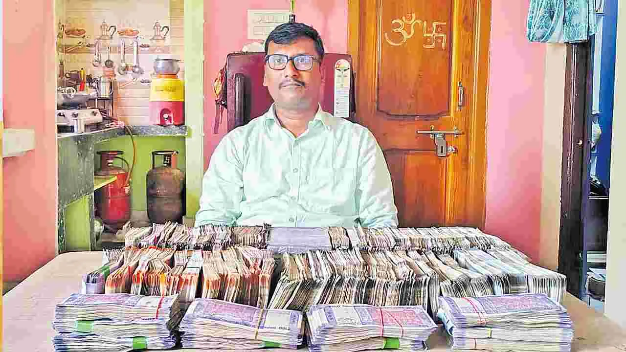 ఏసీబీ వలలో పెద్దపల్లి మునిసిపల్‌ ఏఈ