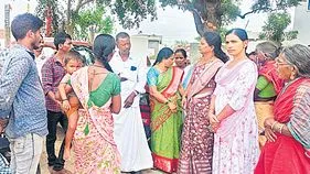 రూ. లక్షకు శిశు విక్రయం