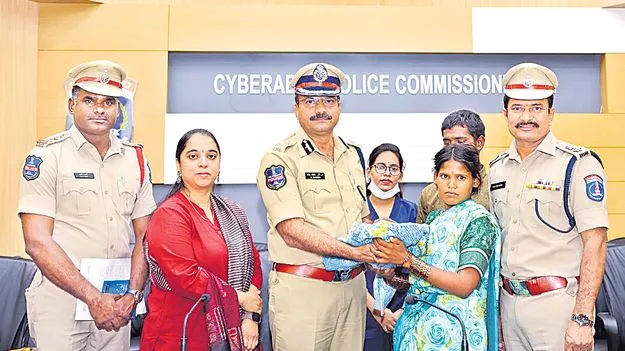 నెల రోజుల పసికందు కిడ్నాప్‌.. మూడు రోజుల్లోనే ఛేదించిన పోలీసులు!