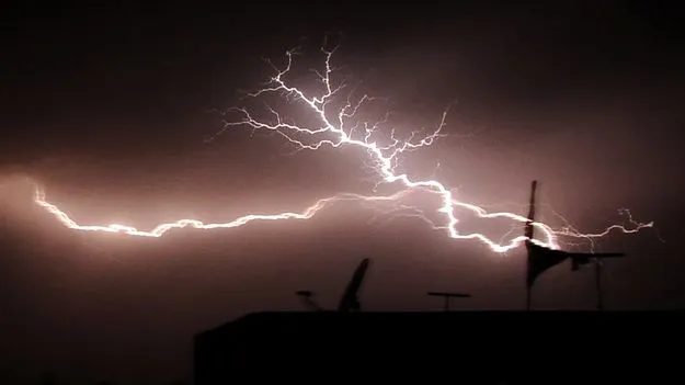 పిడుగులు పడి ఇద్దరు మృతి