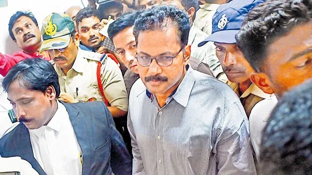 నాగరాజును కస్టడీకి ఇవ్వండి