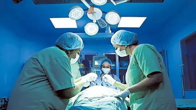 సర్జరీలు చేసేదేలా..!?