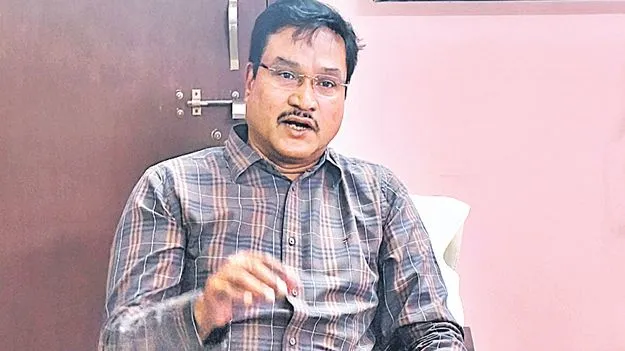 కబ్జాలో రూ.10 లక్షల కోట్ల విలువైన సర్కారు భూములు 