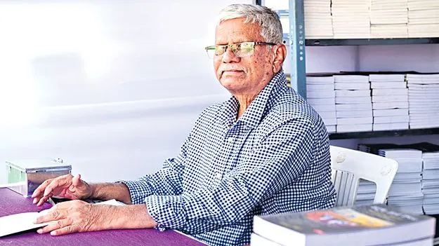 పరవస్తు లోకేశ్వర్‌కు రావూరి భరద్వాజ స్మారక పురస్కారం