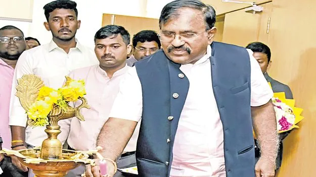 సివిల్‌ సర్వెంట్లు సమర్థంగా సేవలు అందించాలి: సీఎస్‌