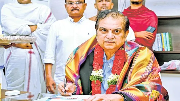 ఎస్‌ఈసీగా బాధ్యతలు స్వీకరించిన పునేఠా