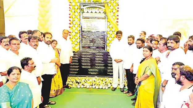 240 చోట్ల అభివృద్ధి పనులు ప్రారంభం