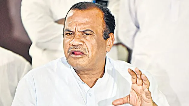 రహదారుల నిర్మాణంలో వేగం పెంచండి