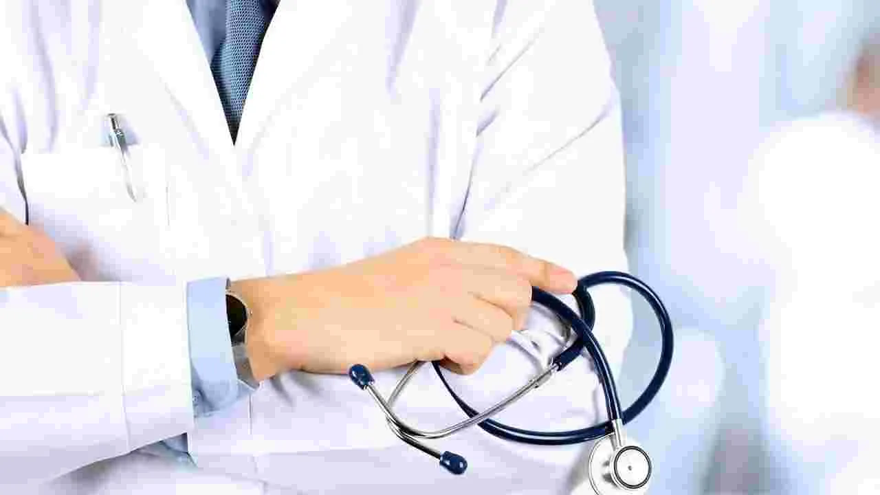 వైద్యుల నియామకాల్లో వెయిటింగ్‌ లిస్ట్‌ తేవాలి