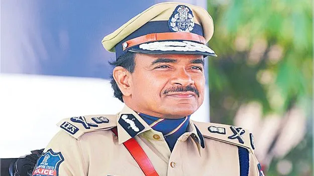 కొత్త డీజీపీ సీవీ ఆనంద్‌ 