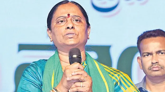 జైశ్రీరామ్‌ అంటే పైనుంచి పైసలు పడుతున్నాయా?