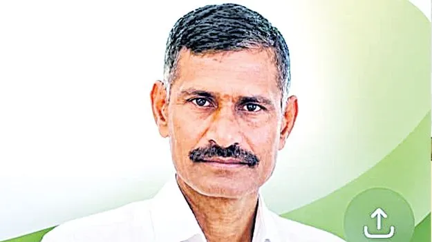 ధాన్యం ఆరబెడుతూ వడదెబ్బతో రైతు మృతి