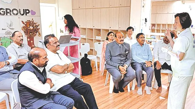 సింగపూర్‌లో ఏపీ మంత్రులు 