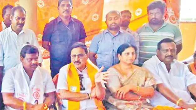 వీహెచ్‌పీ ఆధ్వర్యంలో నిర్మిస్తాం: కేంద్ర మంత్రి వర్మ 