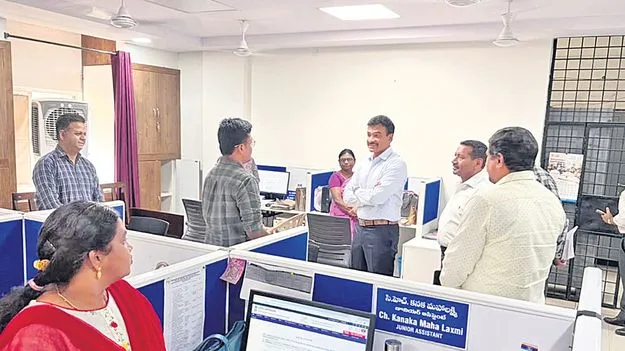 మాజీ సైనికుల సంక్షేమానికి చర్యలు: సీవీ ఆనంద్‌