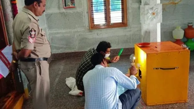  ఆలయాలే టార్గెట్‌