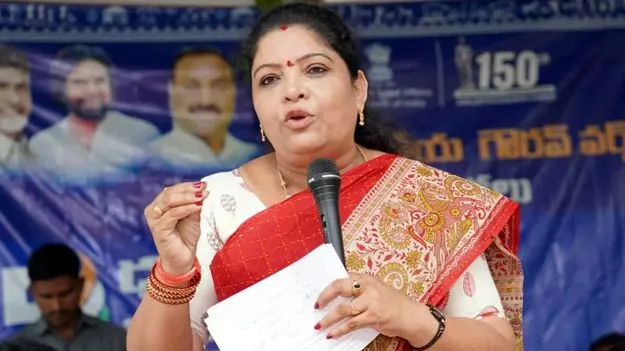 జగన్‌ వీరపిచ్చోడు: మంత్రి గుమ్మిడి