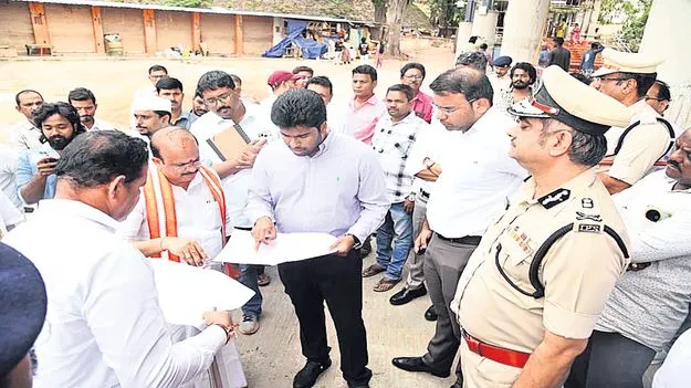 బీచ్‌లో షవర్‌లు