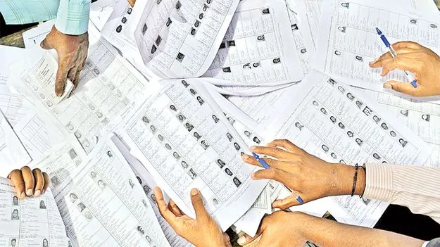 3.36 లక్షల ఓటర్లు ఏమైనట్లు?