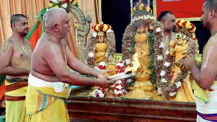 వైభవంగా ఒంటిమిట్ట శ్రీ కోదండ రాముడు చక్రస్నానం.. హాజరైన భక్తులు