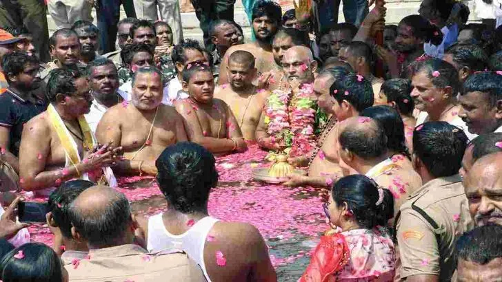 వైభవంగా ఒంటిమిట్ట శ్రీ కోదండ రాముడు చక్రస్నానం.. హాజరైన భక్తులు