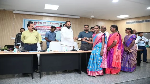అర్హులందరికీ రేషన్‌కార్డులు